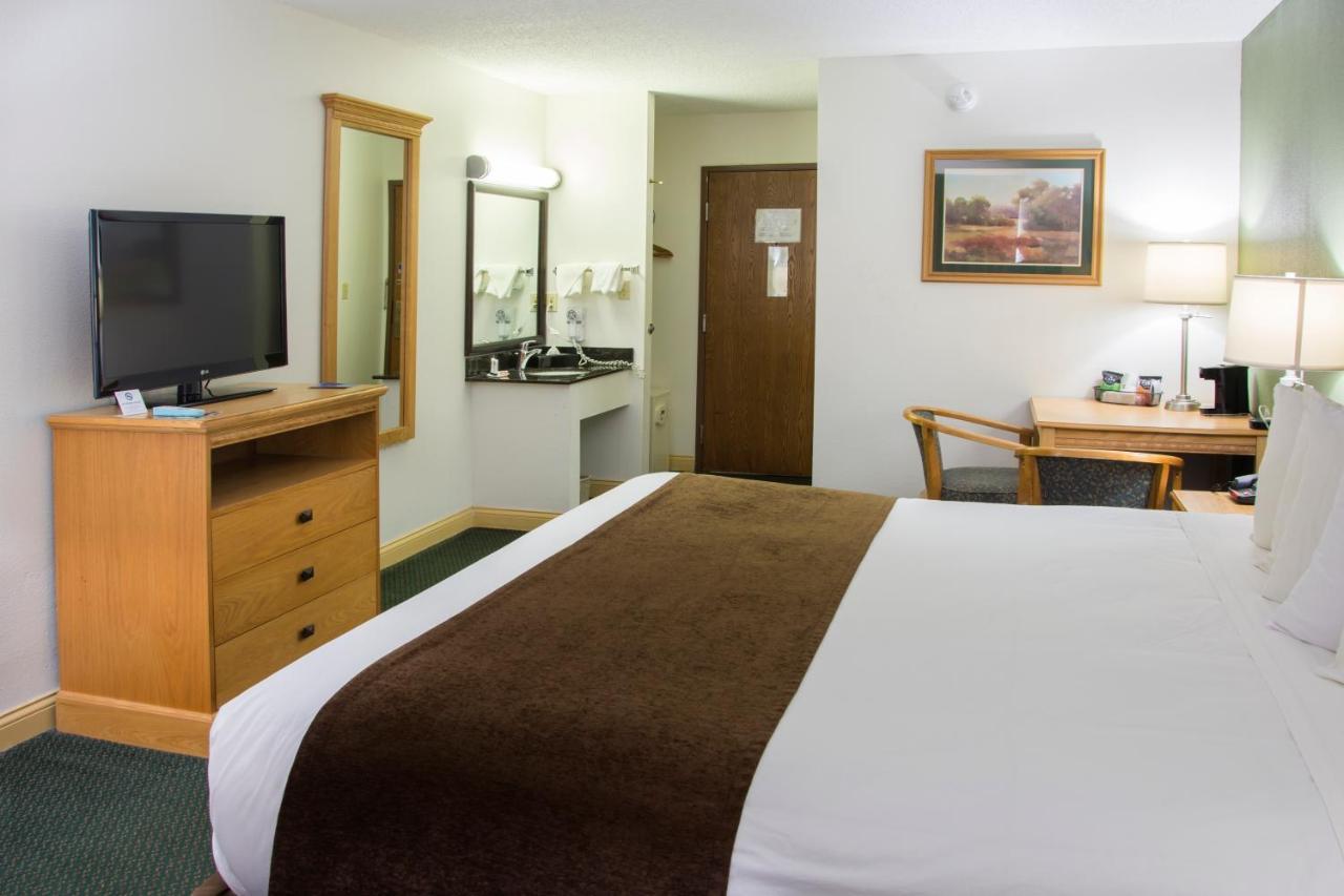 Hotel Baymont By Wyndham Robinson Esterno foto